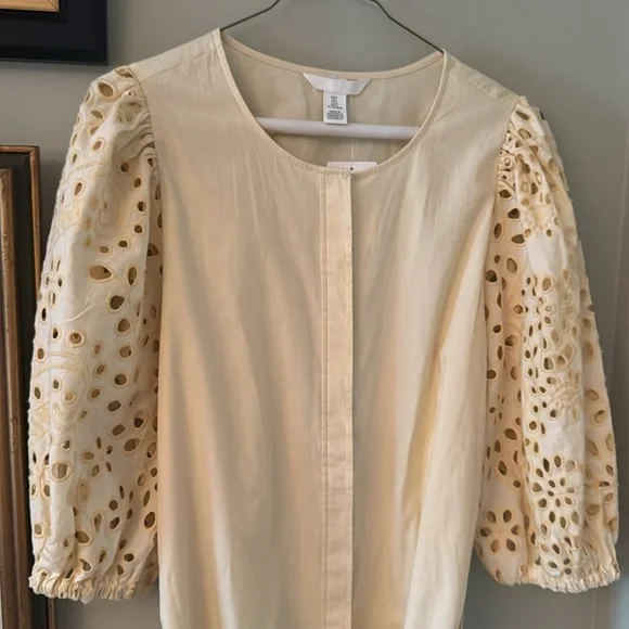 H&M NEW Summer Yellow Elegant Eyelet Dress Size L Embroidered Sleeves - Picture 4 of 9